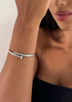 Bracelete Inspiração Prego com Zircônias